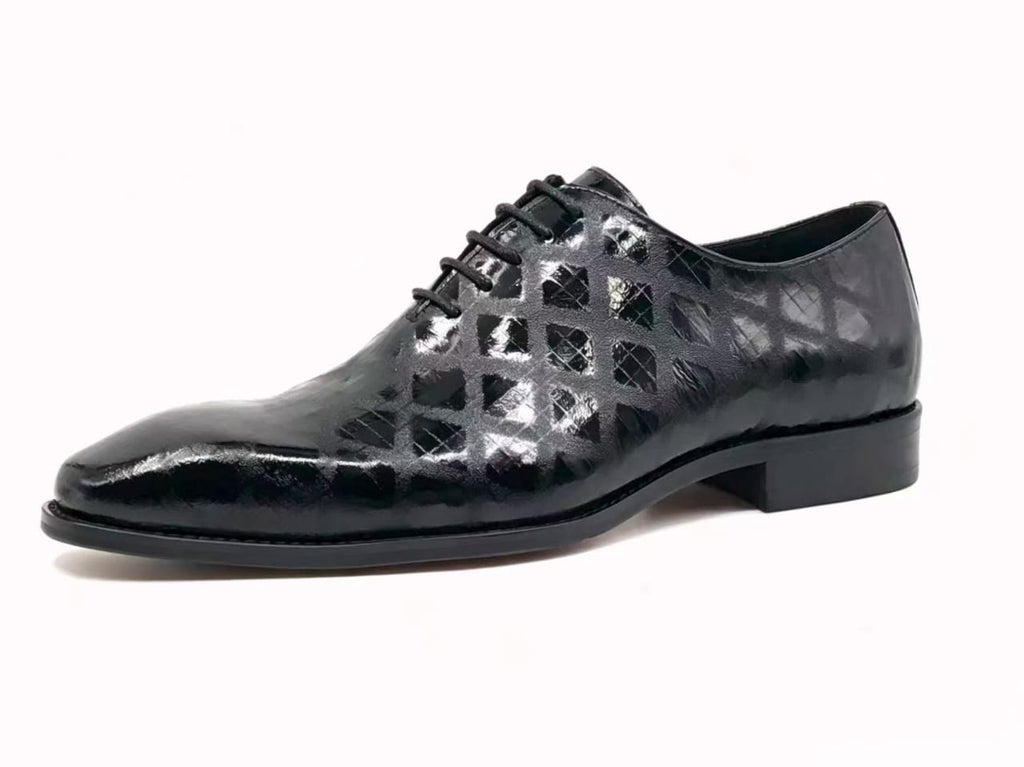 Black Patent Leather Oxford with Diamond Grid Texture